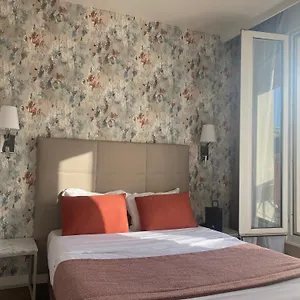 2* Otel De Venise